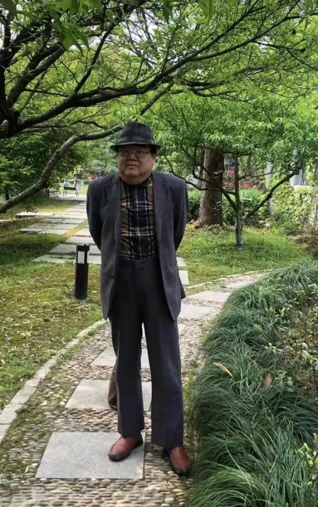 刘定国-江苏书画家